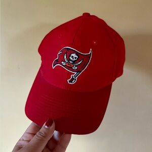 Red Embroidered Tampa Bay Buccaneers VINTAGE Women's Cap